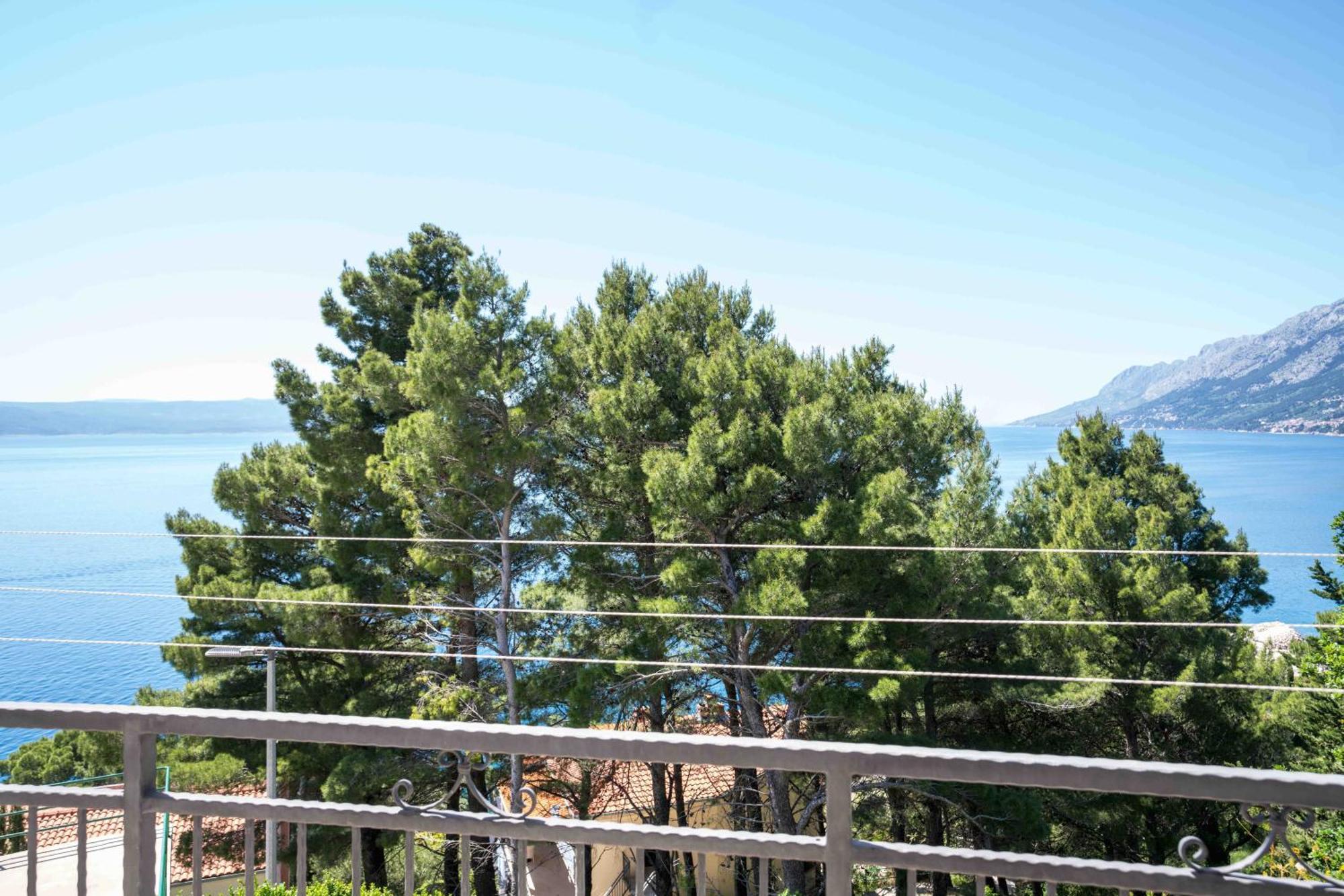 Sea View Apartment Gin Brela Habitación foto